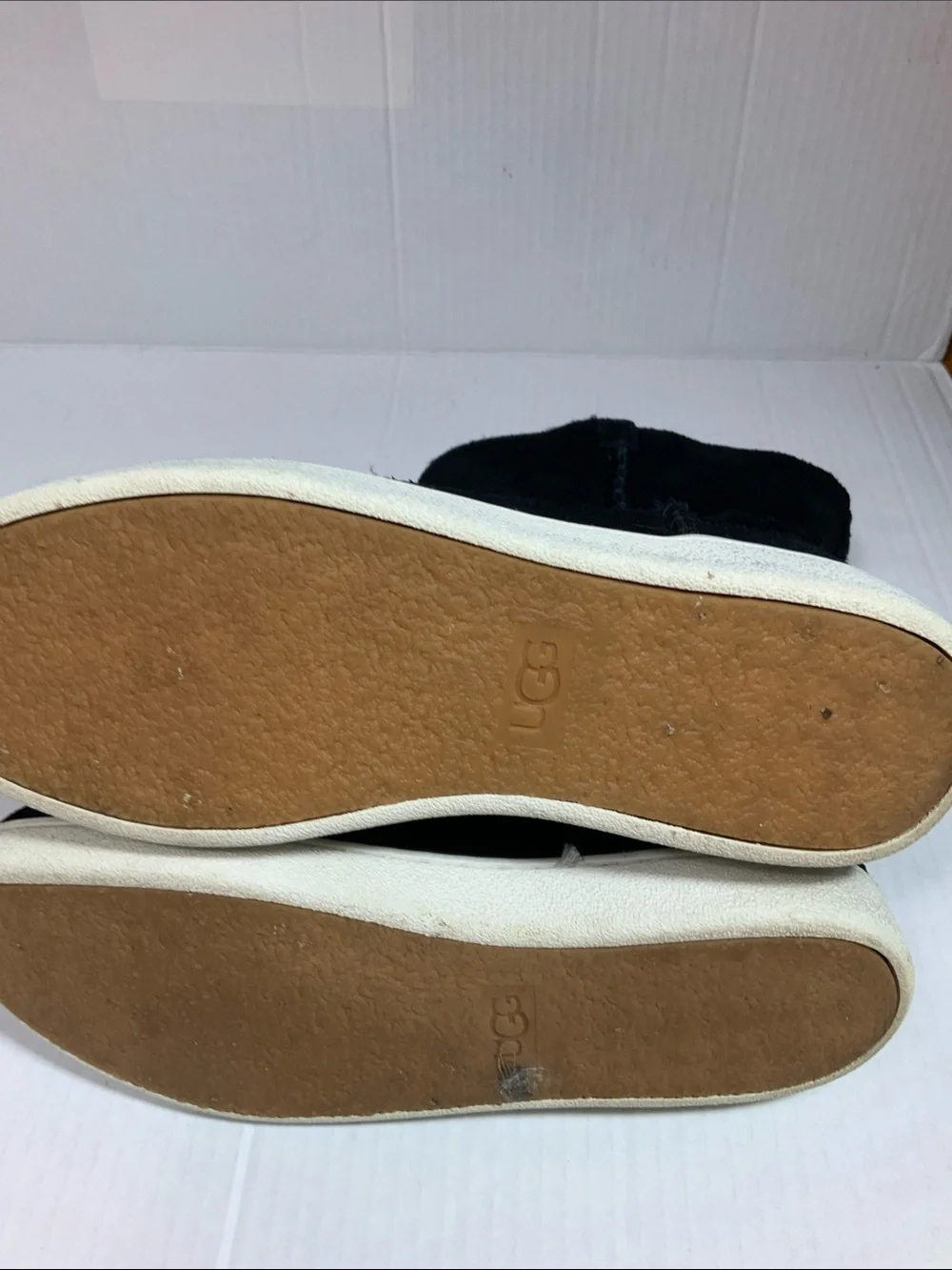 Women’s UGG Reyes Black Sneaker Boots Cozycore Athleisure Winter Shoes Size 7